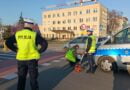 Potrącony rowerzysta na Towarowej w Lesznie. Nastolatek trafił do szpitala (zdjęcia)